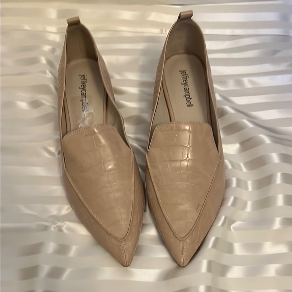 Jeffrey Campbell Viona Women's Tan Loafers sz 7